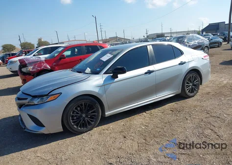 2020 Toyota Camry Se Nightshade Edition z USA, uszkodzony, nr VIN 4T1G11AK2LU334217